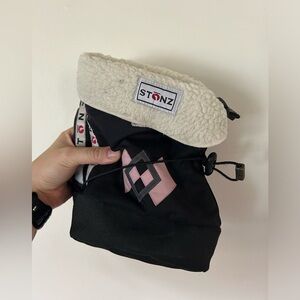 Black Stonz Size Large With Pink Diamonds